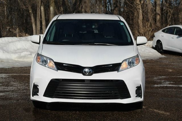 2019 Toyota Sienna ONE OWNER LE 8 PASSENGER - 22981388 - 3