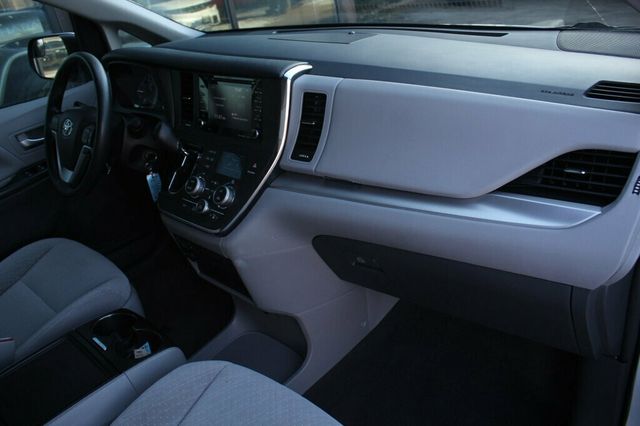 2019 Toyota Sienna ONE OWNER LE 8 PASSENGER - 22981388 - 8