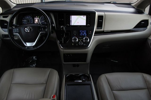 2019 Toyota Sienna ONE OWNER XLE PREMIUM W/ REAR BLU-RAY DVD, NAVIGATION, LEATHER - 23089853 - 11