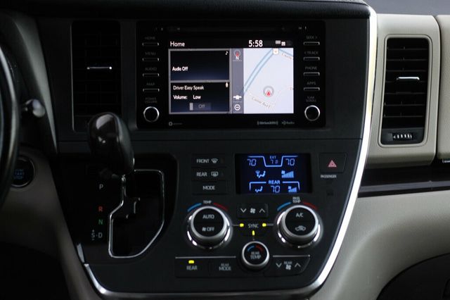 2019 Toyota Sienna ONE OWNER XLE PREMIUM W/ REAR BLU-RAY DVD, NAVIGATION, LEATHER - 23089853 - 12