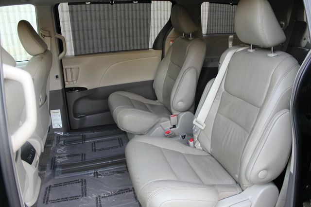 2019 Toyota Sienna ONE OWNER XLE PREMIUM W/ REAR BLU-RAY DVD, NAVIGATION, LEATHER - 23089853 - 24