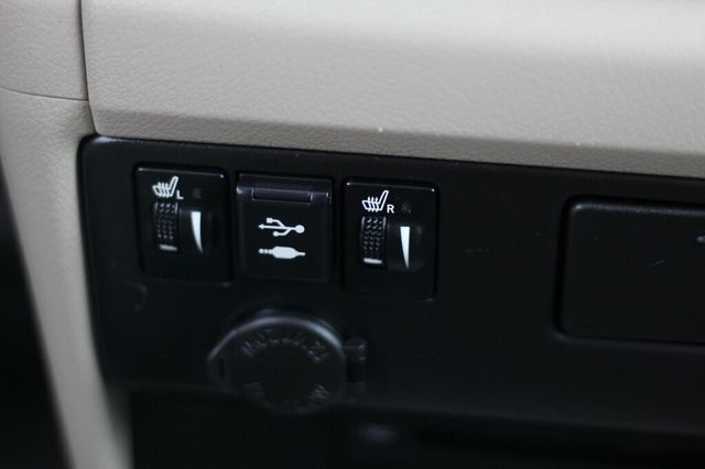 2019 Toyota Sienna ONE OWNER XLE PREMIUM W/ REAR BLU-RAY DVD, NAVIGATION, LEATHER - 23089853 - 29