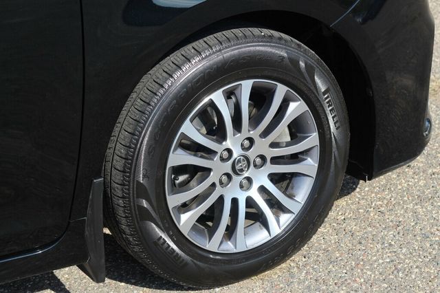 2019 Toyota Sienna ONE OWNER XLE PREMIUM W/ REAR BLU-RAY DVD, NAVIGATION, LEATHER - 23089853 - 35