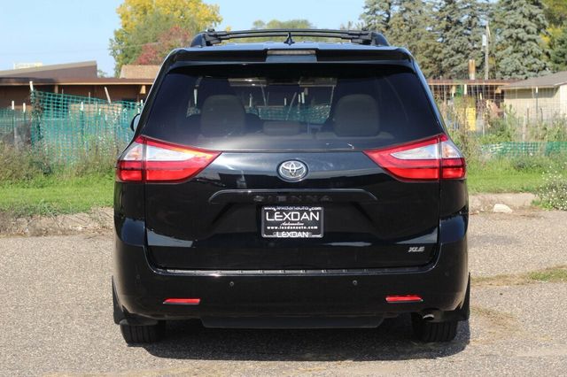 2019 Toyota Sienna ONE OWNER XLE PREMIUM W/ REAR BLU-RAY DVD, NAVIGATION, LEATHER - 23089853 - 4