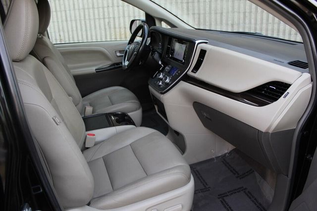 2019 Toyota Sienna ONE OWNER XLE PREMIUM W/ REAR BLU-RAY DVD, NAVIGATION, LEATHER - 23089853 - 7