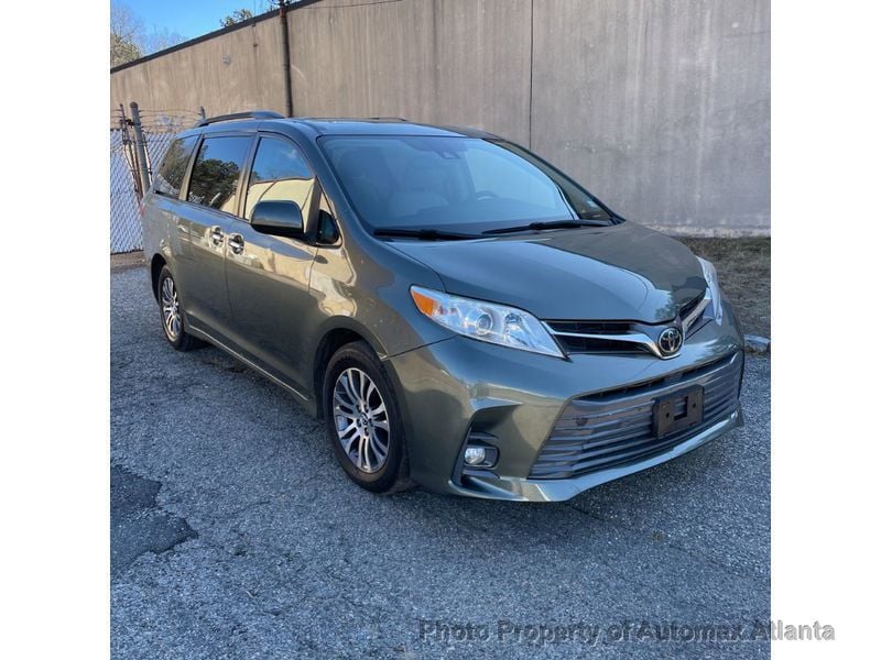 2019 Toyota Sienna XLE - 22750319 - 1