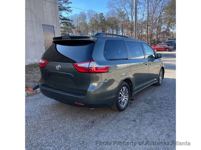 2019 Toyota Sienna XLE - 22750319 - 20