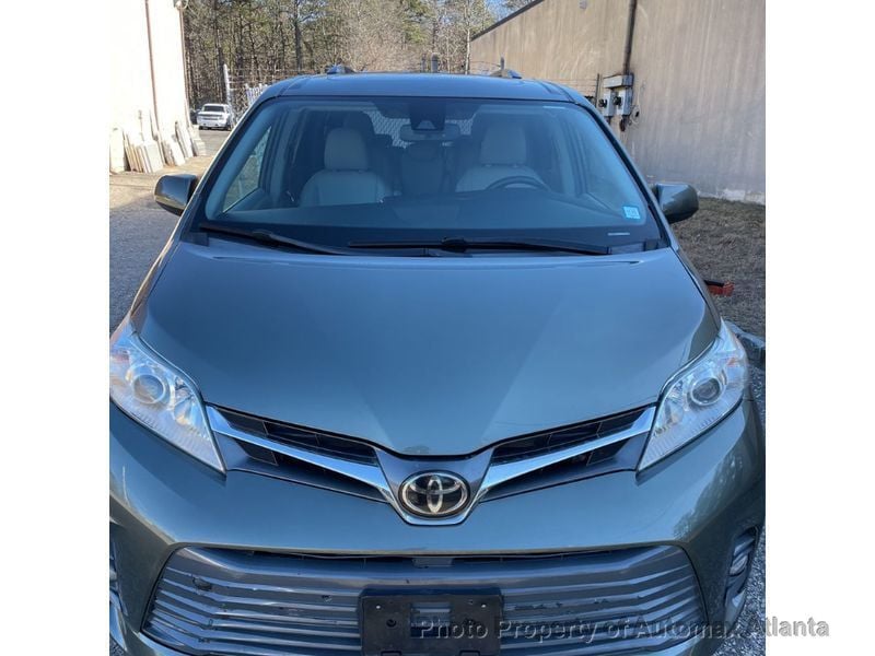 2019 Toyota Sienna XLE - 22750319 - 3