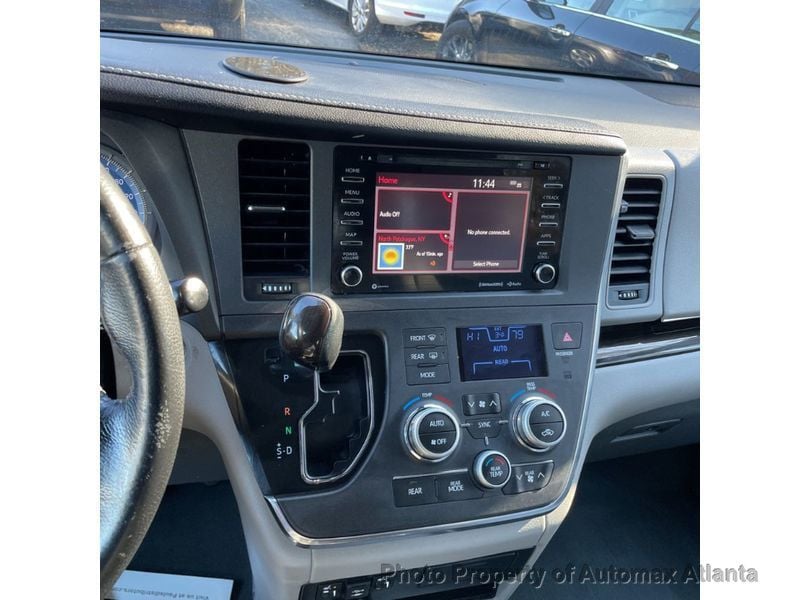 2019 Toyota Sienna XLE - 22750319 - 6