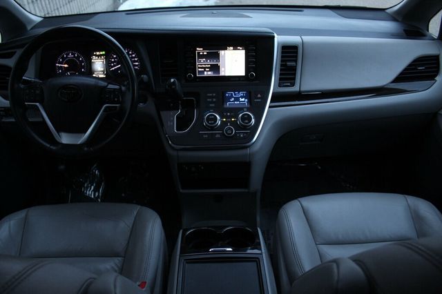 2019 Toyota Sienna XLE 8 PASSENGER W/ NAVIGATION/ ENTUNE PREMIUM AUDIO,MOONROOF - 22918480 - 12