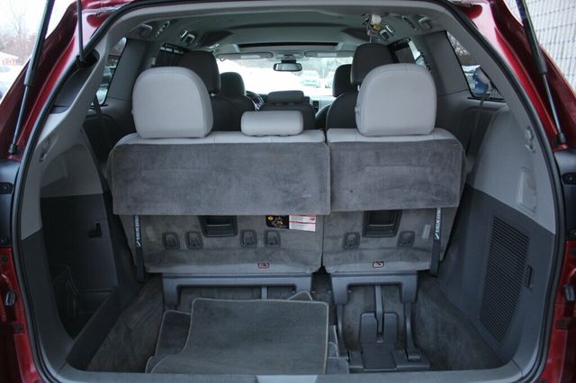 2019 Toyota Sienna XLE 8 PASSENGER W/ NAVIGATION/ ENTUNE PREMIUM AUDIO,MOONROOF - 22918480 - 33