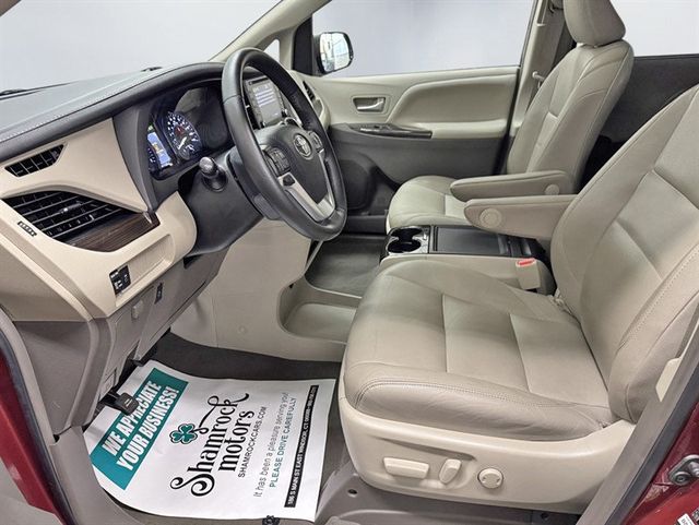 2019 Toyota Sienna XLE Automatic Access Seat FWD 7-Passenger - 22998256 - 12