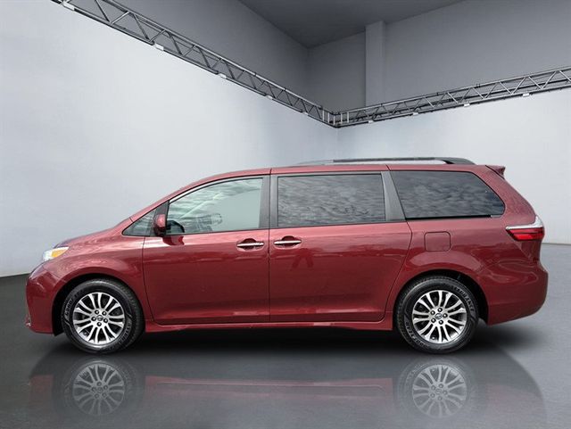2019 Toyota Sienna XLE Automatic Access Seat FWD 7-Passenger - 22998256 - 1