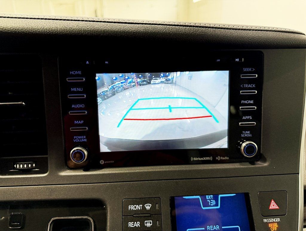 2019 Toyota Sienna XLE Automatic Access Seat FWD 7-Passenger - 22933029 - 17