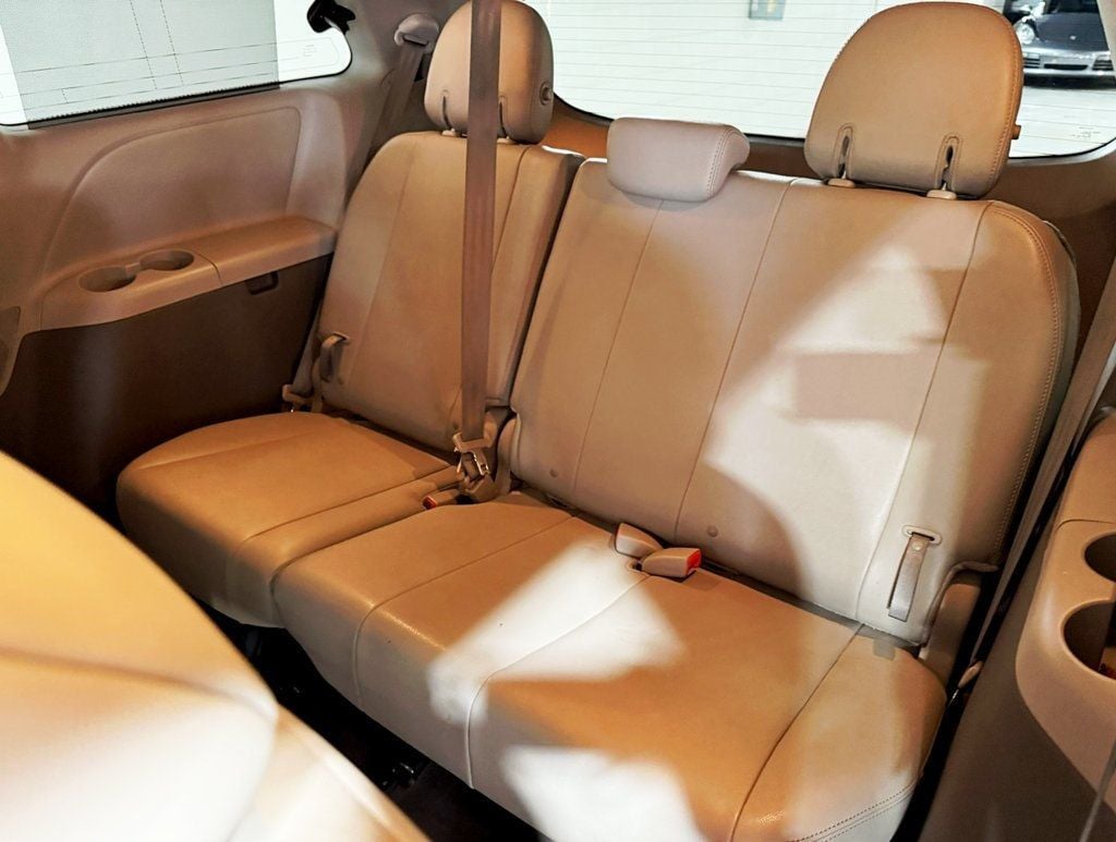 2019 Toyota Sienna XLE Automatic Access Seat FWD 7-Passenger - 22933029 - 29