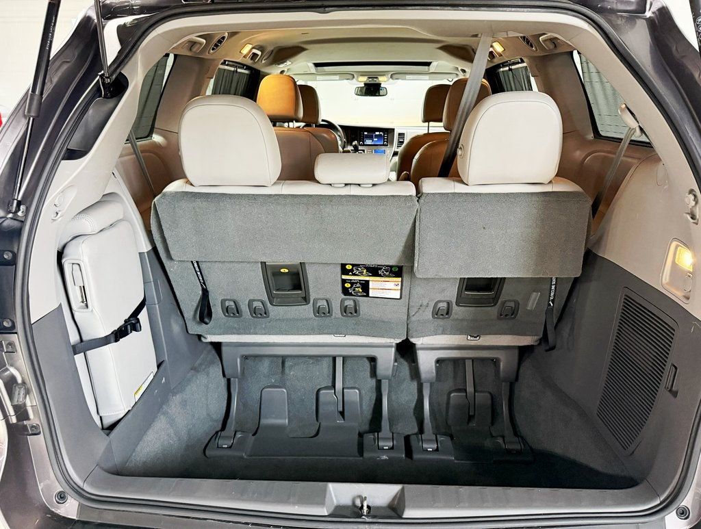 2019 Toyota Sienna XLE Automatic Access Seat FWD 7-Passenger - 22933029 - 30