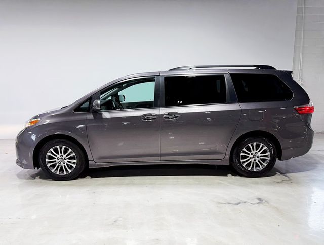 2019 Toyota Sienna XLE Automatic Access Seat FWD 7-Passenger - 22933029 - 3