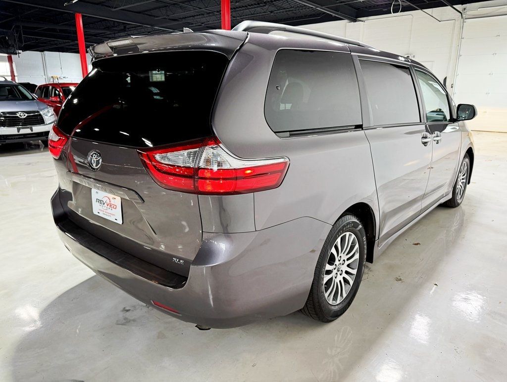 2019 Toyota Sienna XLE Automatic Access Seat FWD 7-Passenger - 22933029 - 6