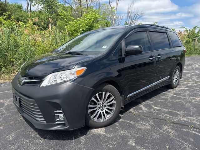 2019 Toyota Sienna XLE Automatic Access Seat FWD 7-Passenger - 23031652 - 0