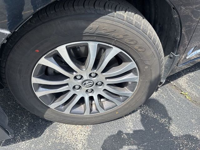 2019 Toyota Sienna XLE Automatic Access Seat FWD 7-Passenger - 23031652 - 1
