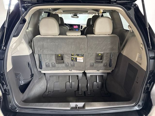 2019 Toyota Sienna XLE Automatic Access Seat FWD 7-Passenger - 23031652 - 26