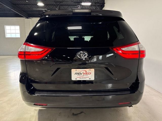 2019 Toyota Sienna XLE Automatic Access Seat FWD 7-Passenger - 23031652 - 6