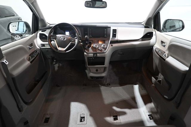 2019 Toyota Sienna XLE Automatic Access Seat FWD 7-Passenger - 23045925 - 20