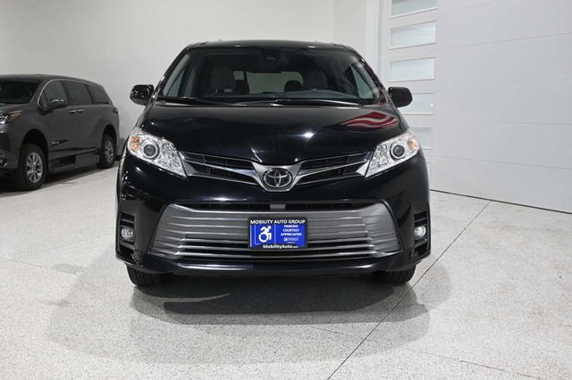 2019 Toyota Sienna XLE Automatic Access Seat FWD 7-Passenger - 23045925 - 3