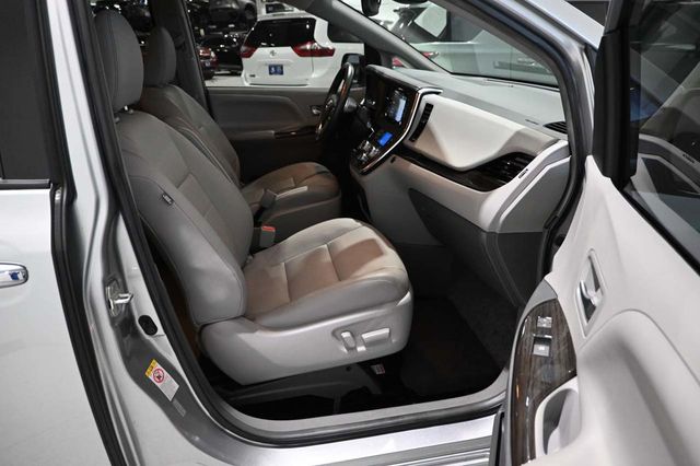 2019 Toyota Sienna XLE Automatic Access Seat FWD 7-Passenger - 23099429 - 14