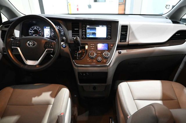 2019 Toyota Sienna XLE Automatic Access Seat FWD 7-Passenger - 23099429 - 23