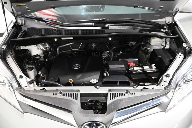 2019 Toyota Sienna XLE Automatic Access Seat FWD 7-Passenger - 23099429 - 37