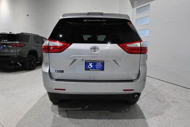2019 Toyota Sienna XLE Automatic Access Seat FWD 7-Passenger - 23099429 - 6