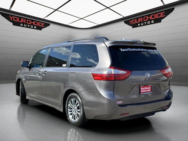 2019 Toyota Sienna XLE Automatic Access Seat FWD 7-Passenger - 22940959 - 2