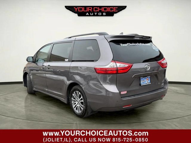 2019 Toyota Sienna XLE Automatic Access Seat FWD 7-Passenger - 22981781 - 2