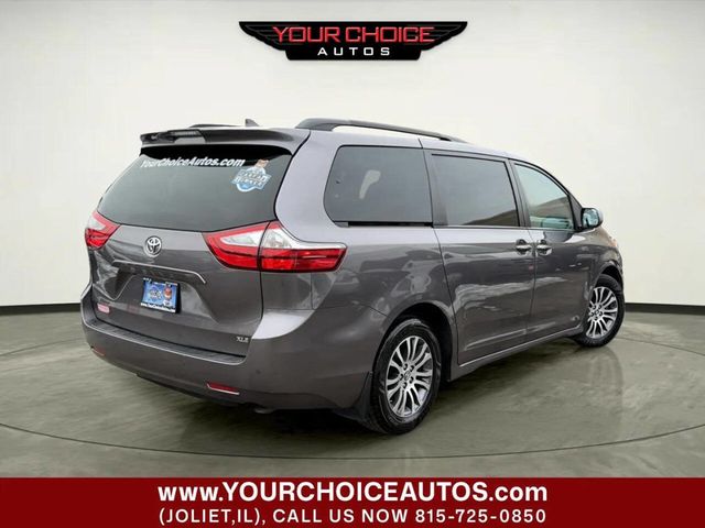 2019 Toyota Sienna XLE Automatic Access Seat FWD 7-Passenger - 22981781 - 4