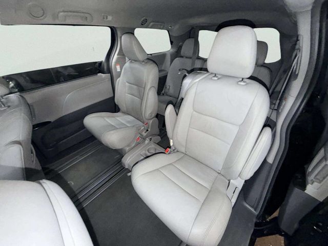 2019 Toyota Sienna XLE Automatic Access Seat FWD 7-Passenger - 23009023 - 20