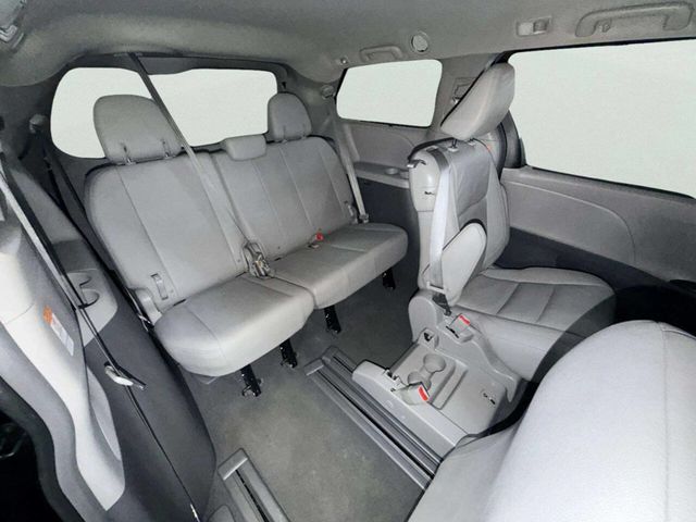 2019 Toyota Sienna XLE Automatic Access Seat FWD 7-Passenger - 23009023 - 25