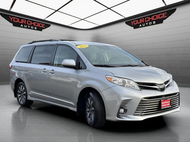 2019 Toyota Sienna XLE AWD 7-Passenger - 22944148 - 11