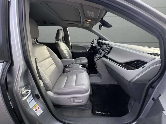 2019 Toyota Sienna XLE AWD 7-Passenger - 22944148 - 31