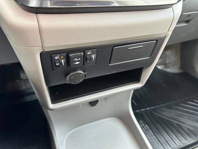 2019 Toyota Sienna XLE AWD 7-Passenger - 22944148 - 45