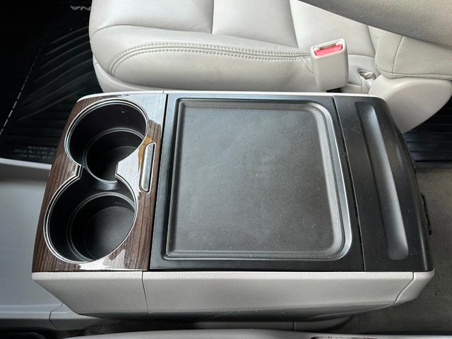 2019 Toyota Sienna XLE AWD 7-Passenger - 22944148 - 48