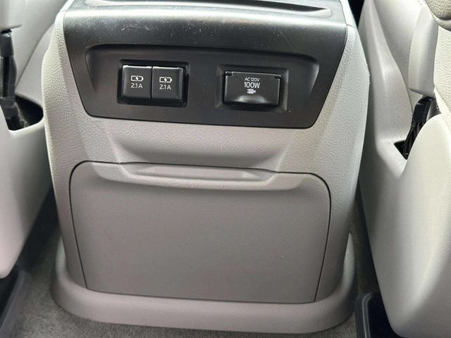 2019 Toyota Sienna XLE AWD 7-Passenger - 22965022 - 28