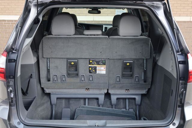 2019 Toyota Sienna XLE Premium - 23074099 - 10