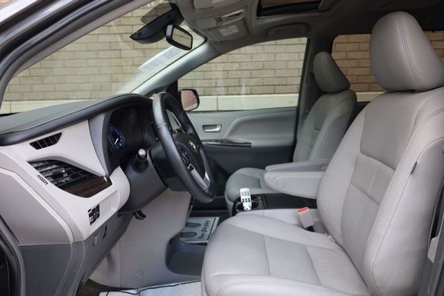 2019 Toyota Sienna XLE Premium - 23074099 - 14