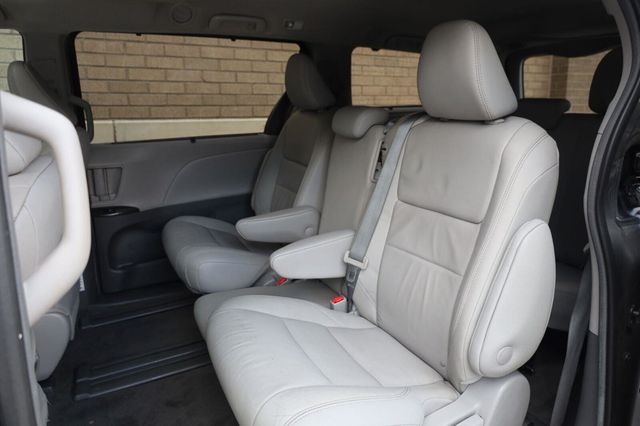 2019 Toyota Sienna XLE Premium - 23074099 - 18