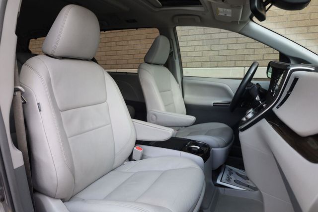 2019 Toyota Sienna XLE Premium - 23074099 - 22