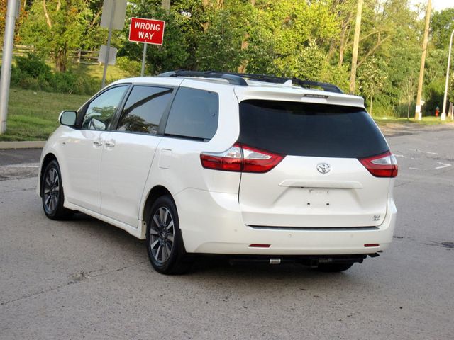 2019 Toyota Sienna XLE Premium AWD 7-Passenger - 23048804 - 11