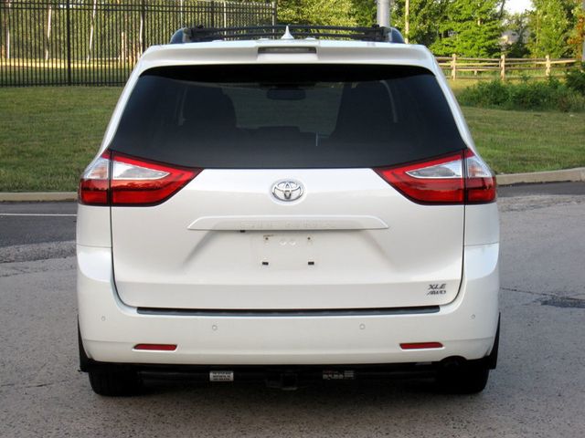 2019 Toyota Sienna XLE Premium AWD 7-Passenger - 23048804 - 13