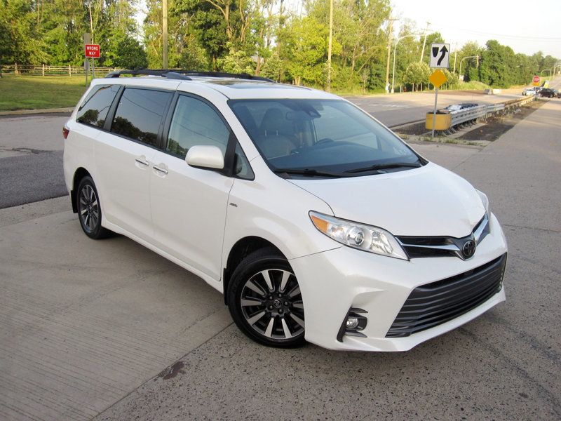 2019 Toyota Sienna XLE Premium AWD 7-Passenger - 23048804 | Video 2