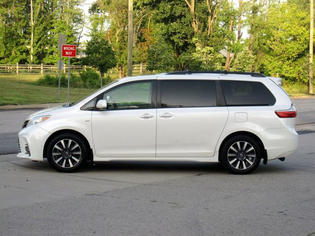 2019 Toyota Sienna XLE Premium AWD 7-Passenger - 23048804 - 5